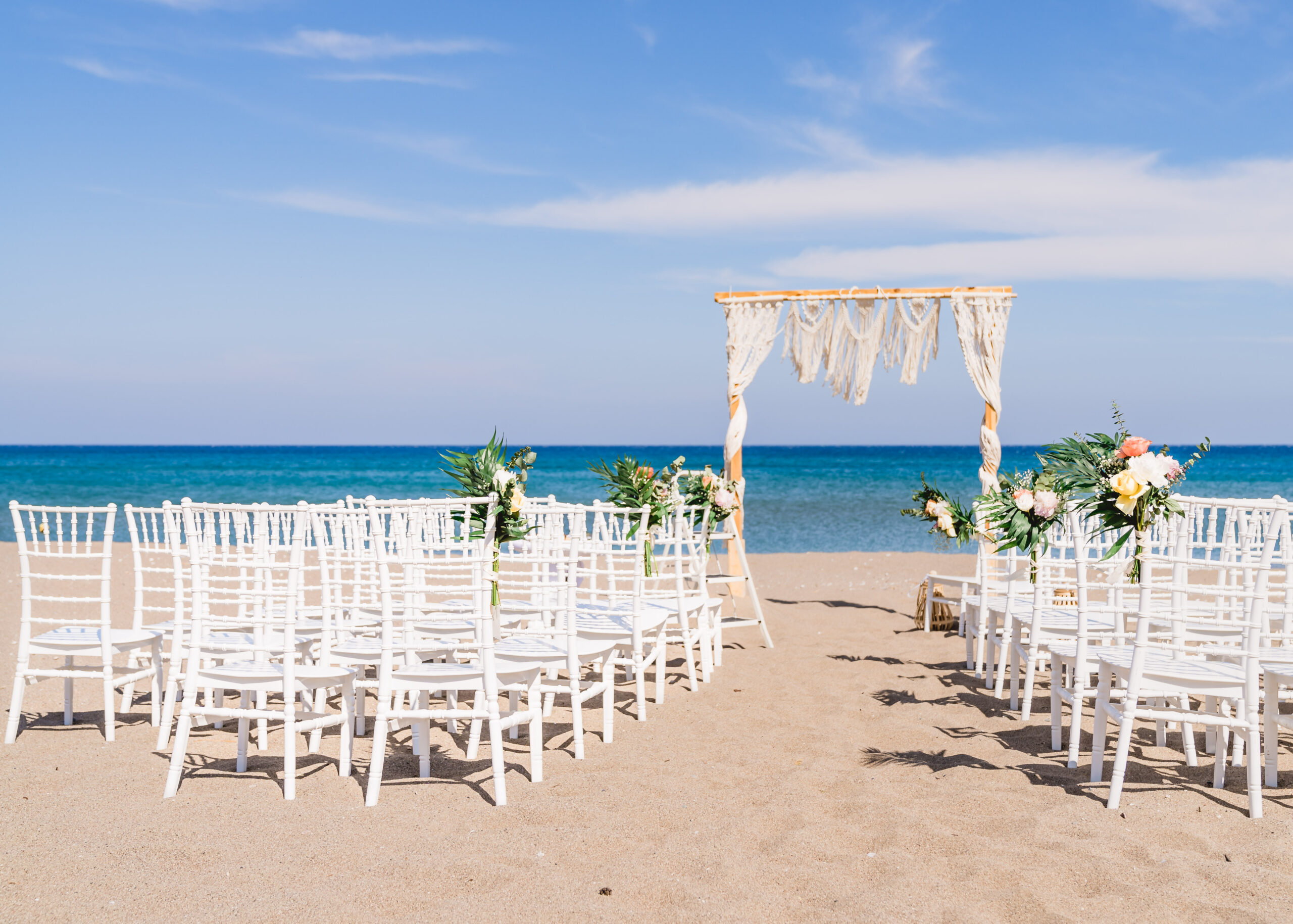 Erlebe Magic Moments mit unserer Hochzeitsplanerin auf Rhodos! Lass uns deine Traumhochzeit verwirklichen - Unvergesslich & stressfrei. Jetzt anfragen!